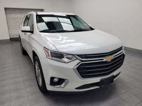 Used 2019 Chevrolet Traverse Premier w/ Driver Confidence II Package FWD image 14