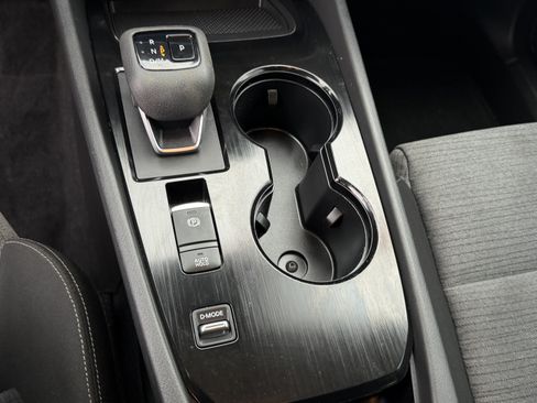 Used 2023 Nissan Rogue SV FWD image 19