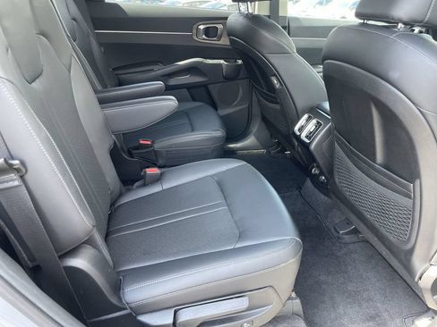 Certified 2023 Kia Sorento EX w/ Panoramic Sunroof Package FWD image 24