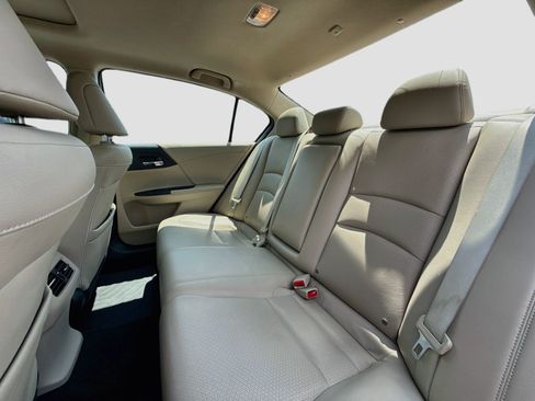Used 2015 Honda Accord EX-L image 22