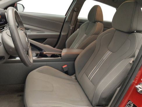 Used 2023 Hyundai Elantra SEL w/ Convenience Package image 17