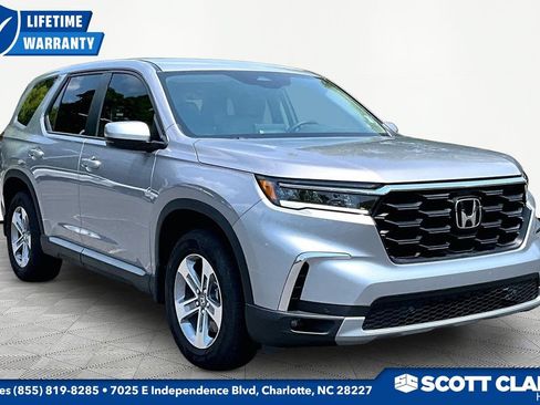 Used 2025 Honda Pilot EX-L image 1