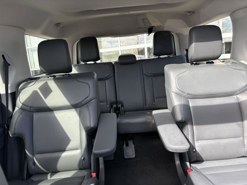 New 2026 Ford Expedition Active image 25