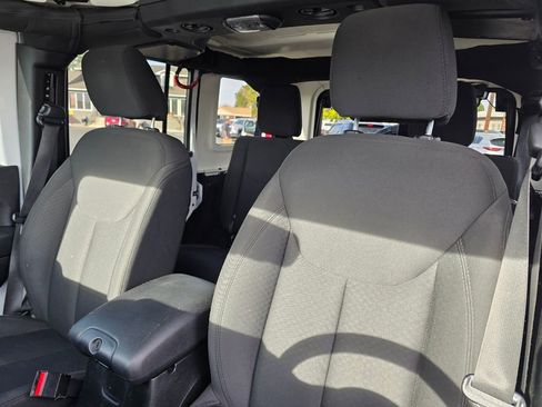 Used 2018 Jeep Wrangler Unlimited Sport S image 21