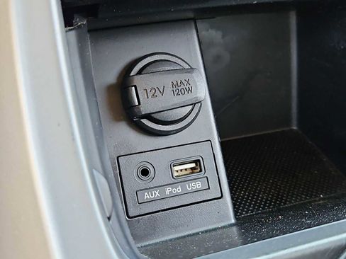 Used 2014 Hyundai Elantra SE image 27