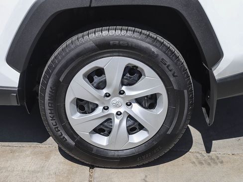 Certified 2024 Toyota RAV4 LE AWD/4WD image 11