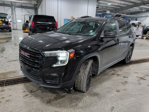 Used 2022 GMC Terrain SLE w/ Driver Convenience Package image 6