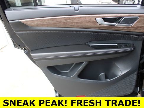 Certified 2025 Volkswagen Atlas SEL Premium R-Line image 23