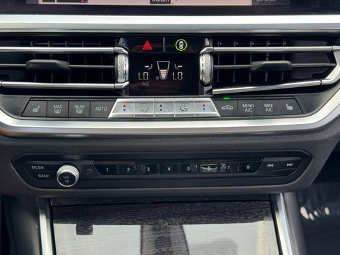 Used 2021 BMW 330i Sedan w/ Convenience Package image 29