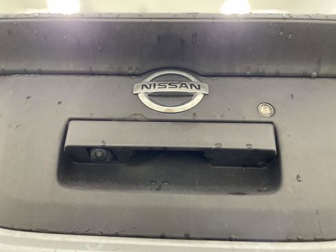 Used 2019 Nissan Frontier PRO-4X image 8