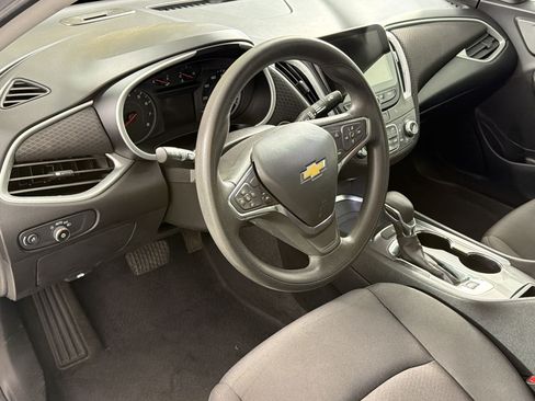 Used 2023 Chevrolet Malibu LT FWD image 4