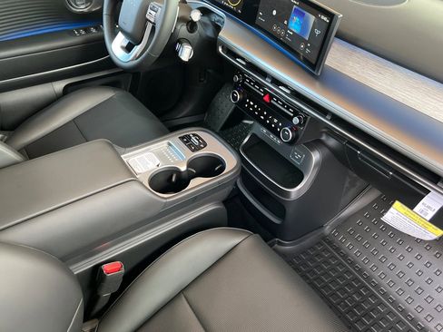 New 2026 Hyundai Ioniq 9 SEL image 20