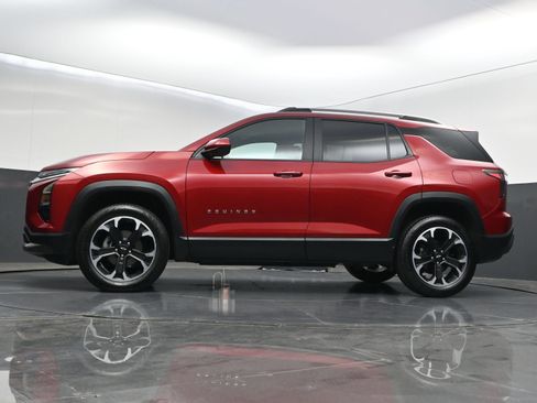 Used 2025 Chevrolet Equinox LT w/ Convenience Package II FWD image 33