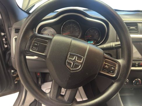 Used 2014 Dodge Avenger SE w/ Blacktop Package FWD image 17