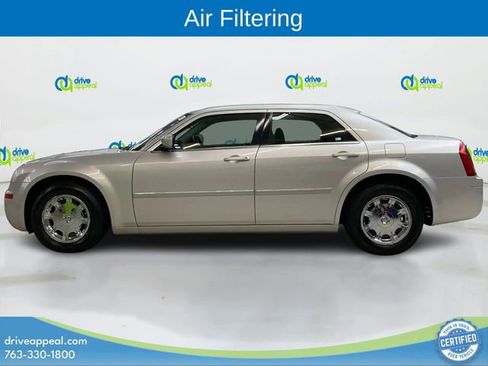 Used 2006 Chrysler 300 Touring image 8