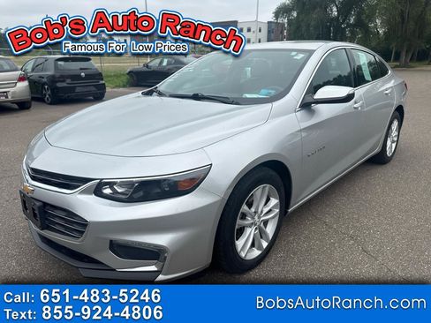 Used 2017 Chevrolet Malibu LT FWD image 1