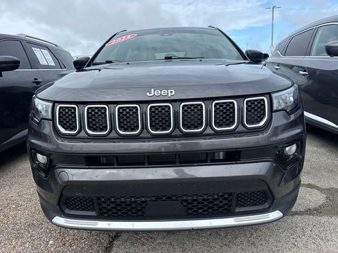 Used 2024 Jeep Compass Limited AWD/4WD image 2