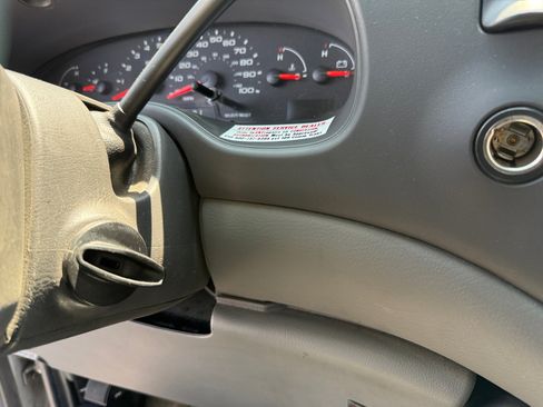 Used 2008 Ford E-250 and Econoline 250 Extended RWD image 12