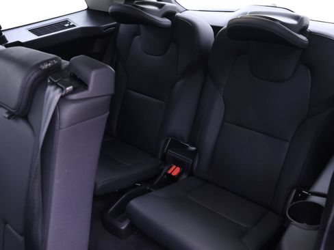 Certified 2024 Volvo XC90 B6 Plus image 22