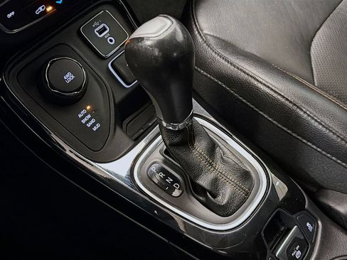 Used 2019 Jeep Compass Limited AWD/4WD image 13