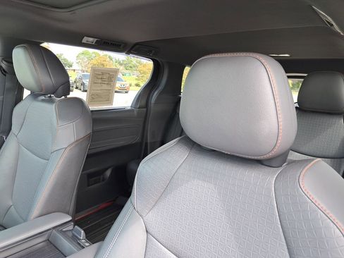 Used 2021 Toyota Sienna XSE image 17