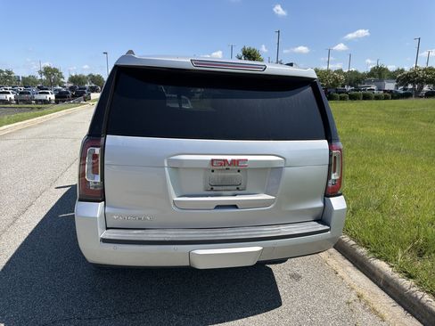 Used 2017 GMC Yukon SLT w/ Open Road Package RWD image 9