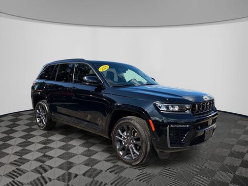 Certified 2026 Jeep Grand Cherokee Limited AWD/4WD image 3