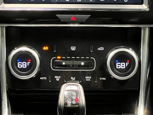 Used 2020 Jaguar XE S RWD image 26