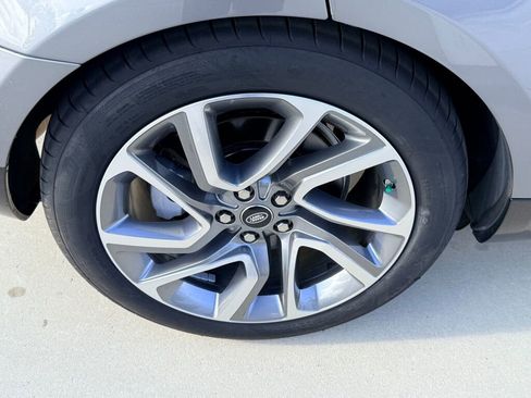 Used 2021 Land Rover Range Rover Sport HSE Silver Edition image 12