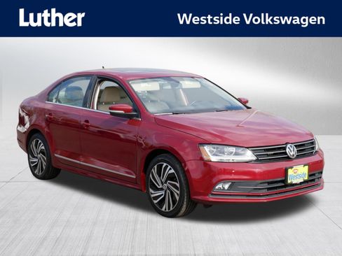 Used 2017 Volkswagen Jetta SEL FWD image 1