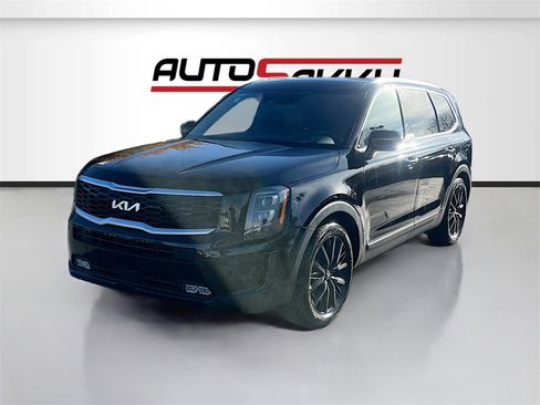 Used 2022 Kia Telluride SX w/ SX Prestige Package image 3