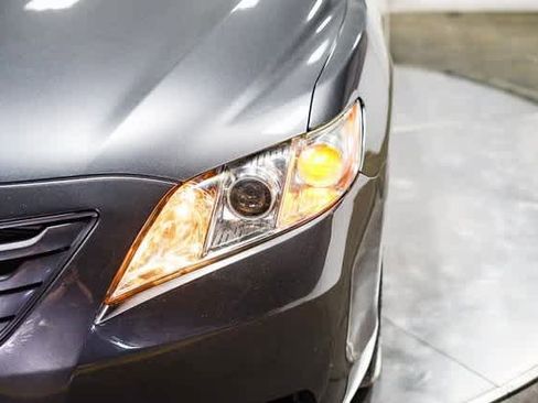 Used 2009 Toyota Camry LE image 4