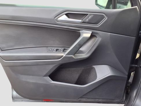 Used 2020 Volkswagen Tiguan SE R-Line FWD image 23