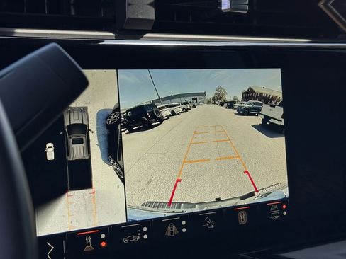 Used 2024 GMC Sierra 2500 Denali Ultimate AWD/4WD image 14