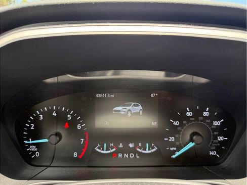 Used 2021 Ford Escape SE w/ SE Sport Appearance Package FWD image 11