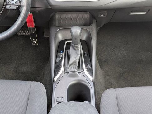 Used 2025 Toyota Corolla LE FWD image 17