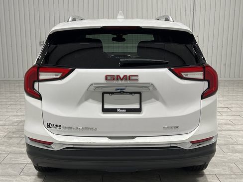 Used 2024 GMC Terrain SLT image 4