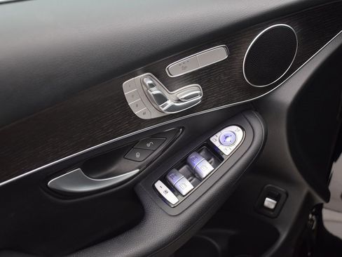 Certified 2022 Mercedes-Benz GLC 300 image 20