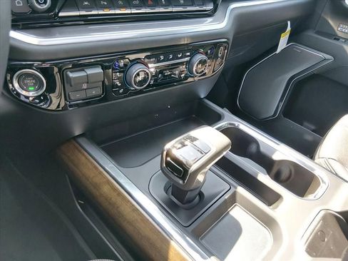 New 2026 Chevrolet Silverado 1500 High Country AWD/4WD image 19