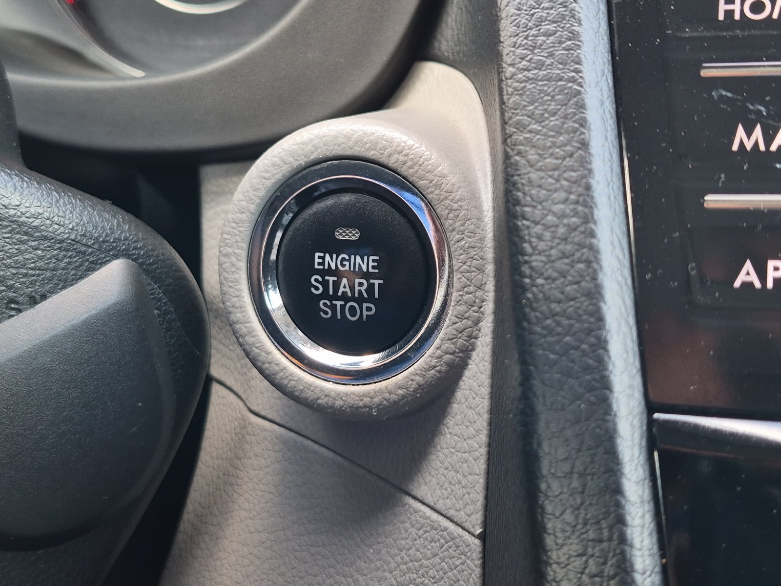 Used 2016 Subaru Forester 2.5i Touring w/ Eyesight & Navigation System AWD/4WD image 21
