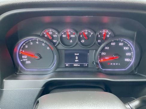 Used 2024 Chevrolet Silverado 1500 Custom image 21