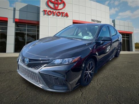 Used 2023 Toyota Camry SE FWD image 5