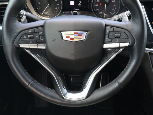 Certified 2025 Cadillac XT6 Sport w/ Technology Package AWD/4WD image 13