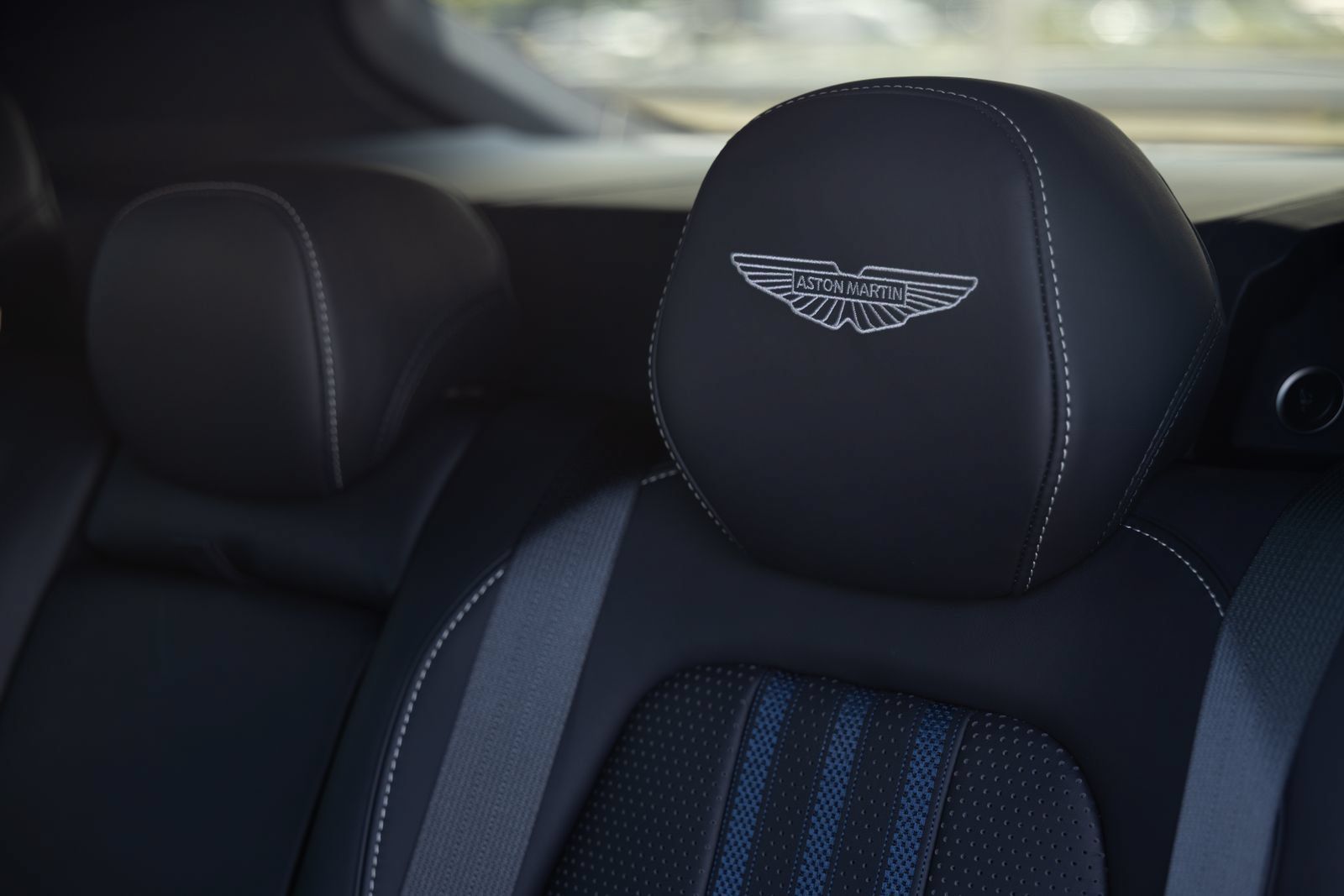 Used 2025 Aston Martin DBX 707 AWD/4WD image 24