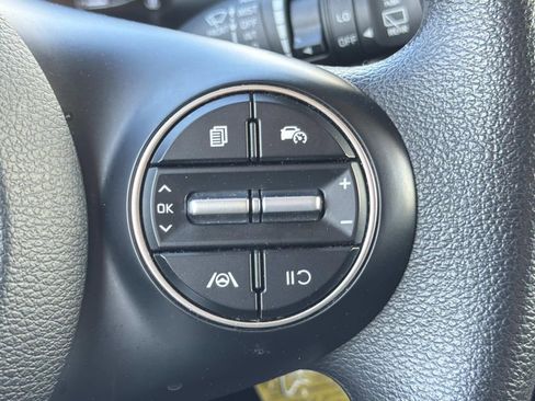 Used 2025 Kia Soul LX w/ LX Technology Package image 18