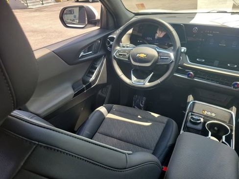 Used 2026 Chevrolet Equinox LT w/ Convenience Package II FWD image 15