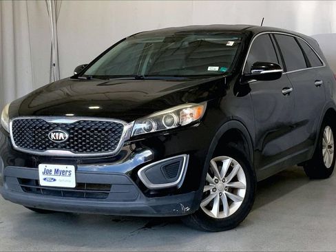 Used 2016 Kia Sorento L FWD image 2