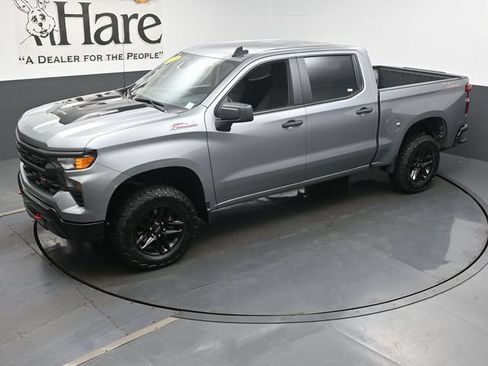 Used 2025 Chevrolet Silverado 1500 Custom Trail Boss AWD/4WD image 43