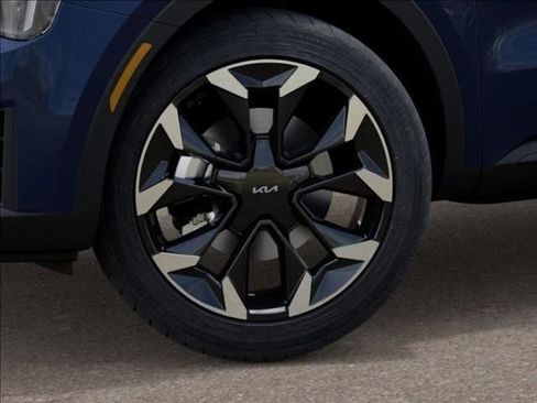 Certified 2026 Kia Sorento EX w/ EX Premium Package FWD image 9