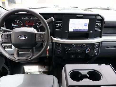 New 2025 Ford F550 4x4 Crew Cab Super Duty w/ XL Chrome Package image 6